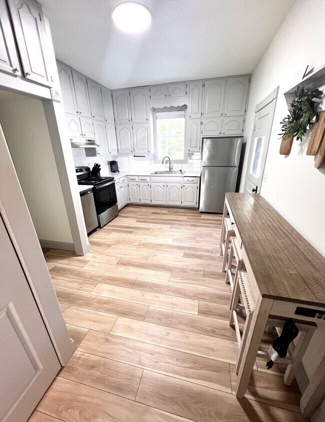 221 N Walnut St Unit C, Perryville, MO 63775 Apartments in Perryville