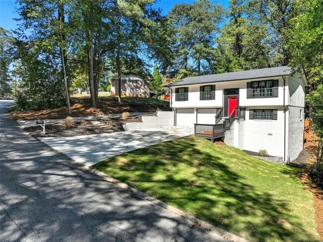 Building Photo - 3920 Wedgefield Cir