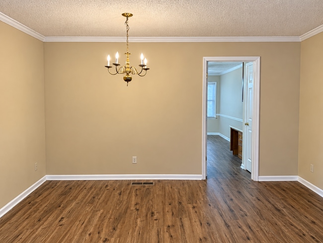 Building Photo - 3813 Mayfair Ln
