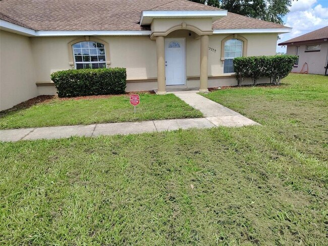 Building Photo - 13700 SW 48th Ct