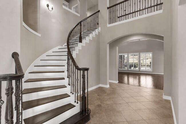 Building Photo - 2822 Taylorcrest