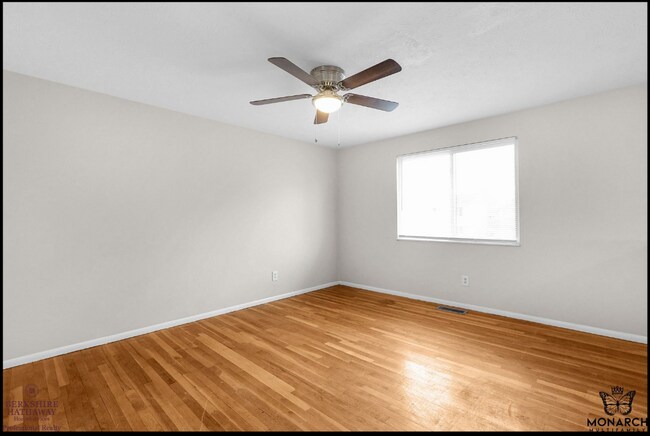 Building Photo - 864 Allison Dr
