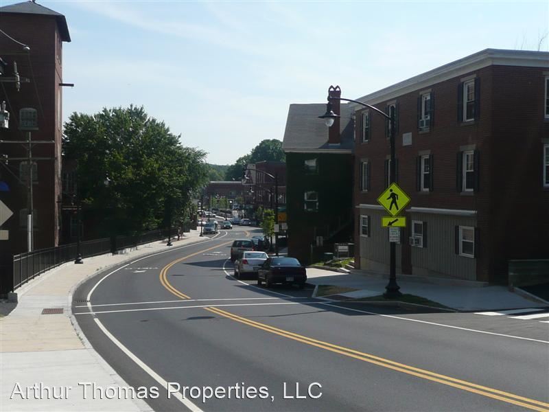 Primary Photo - 70 Main St