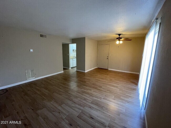 Foto del edificio - 1224 E Evergreen St