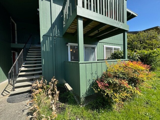 Building Photo - 2242 Heather Ln