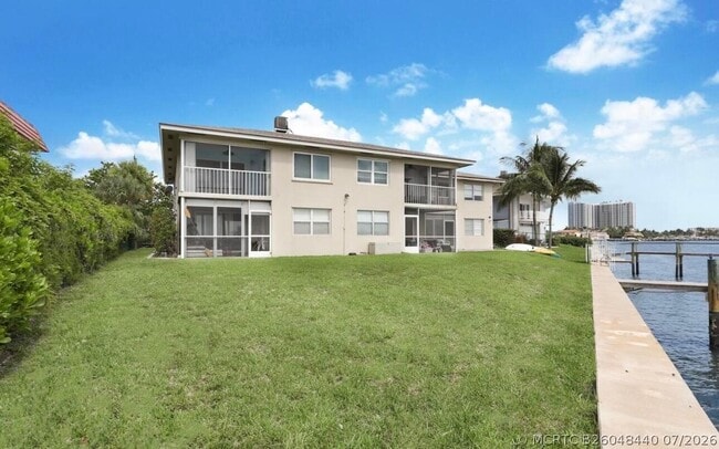 Building Photo - 370 Wilma Cir