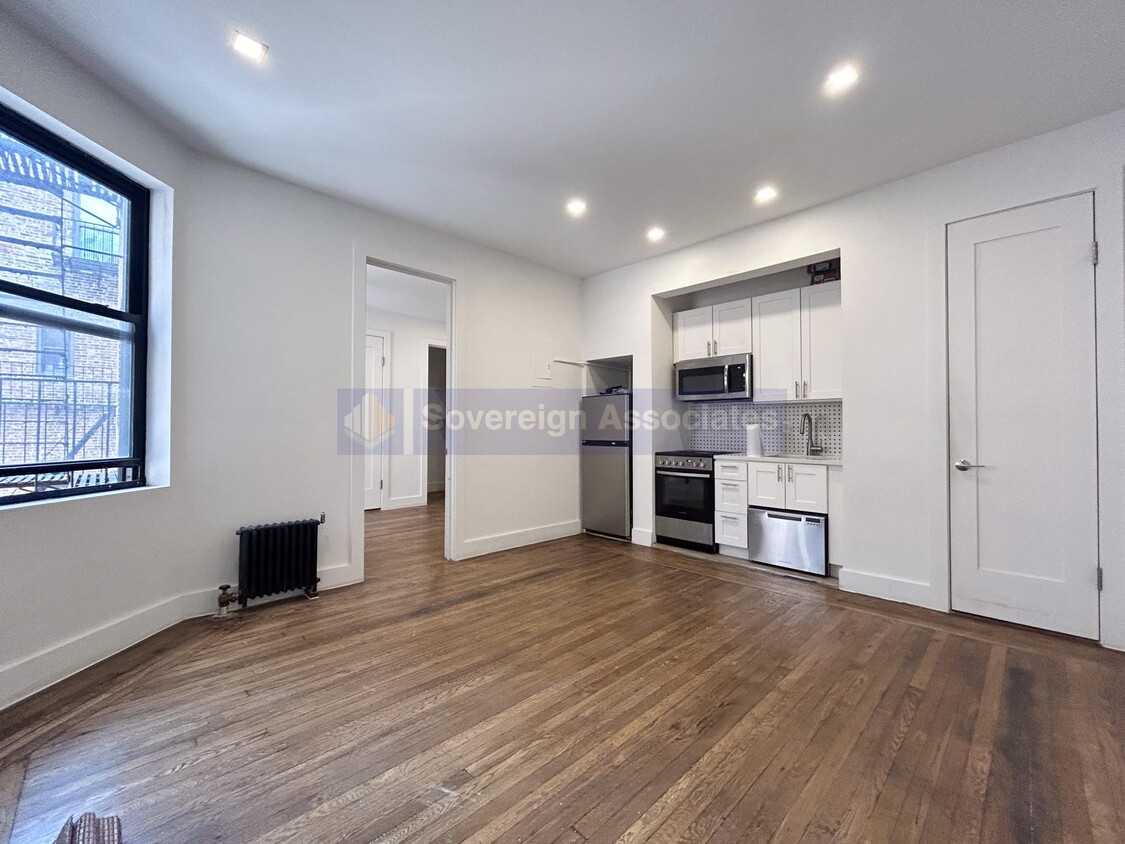 Primary Photo - 45 Tiemann Pl