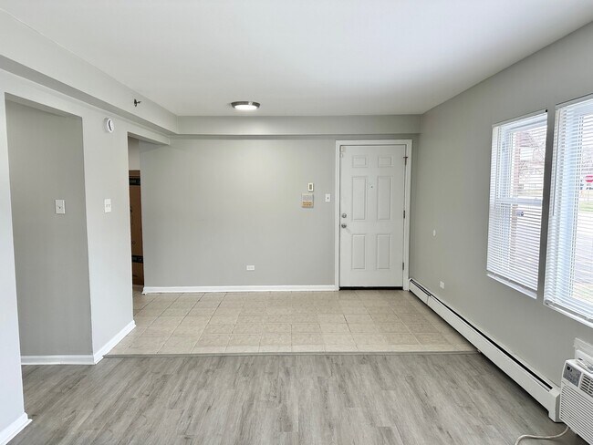 Building Photo - 8635 84th Ct