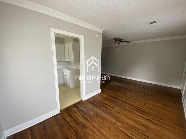 Foto del edificio - 7918 Harrold St