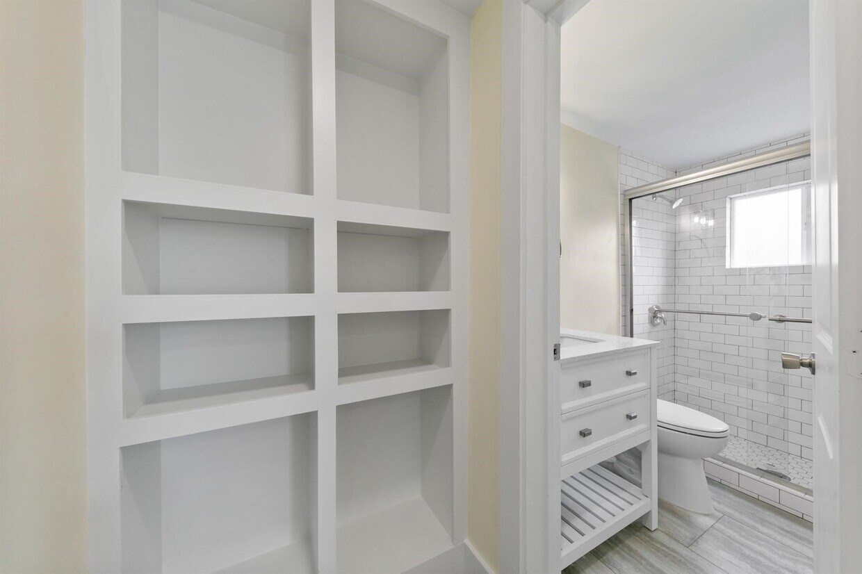 Building Photo - 4812 Michaux St