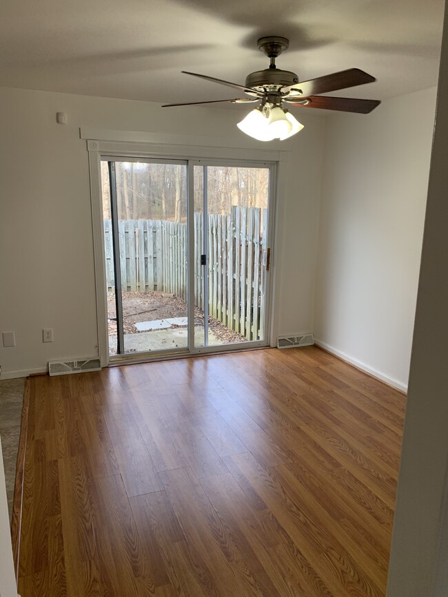 Building Photo - 135 Old Forge Dr