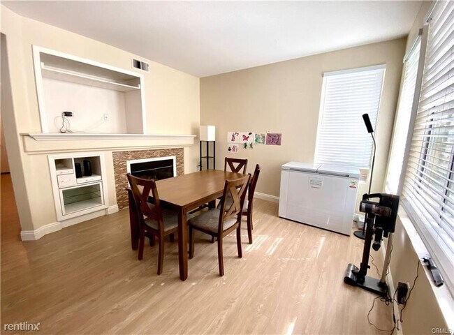 Building Photo - 3 br, 2.5 bath House - 16376 Creekside Pl