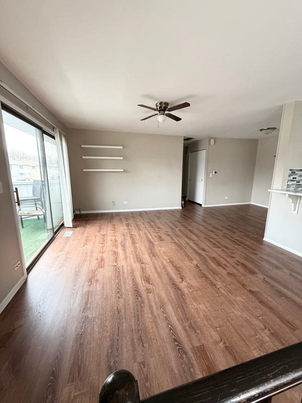 Photo - 29W535 Winchester Cir S Apartment