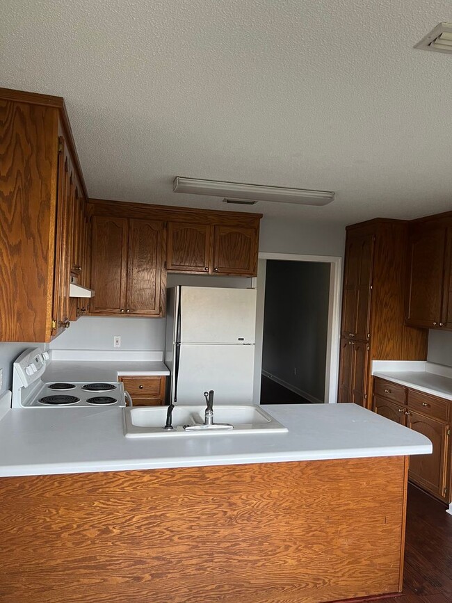 Building Photo - 3 br, 2 bath House - 2840 Quail Cove
