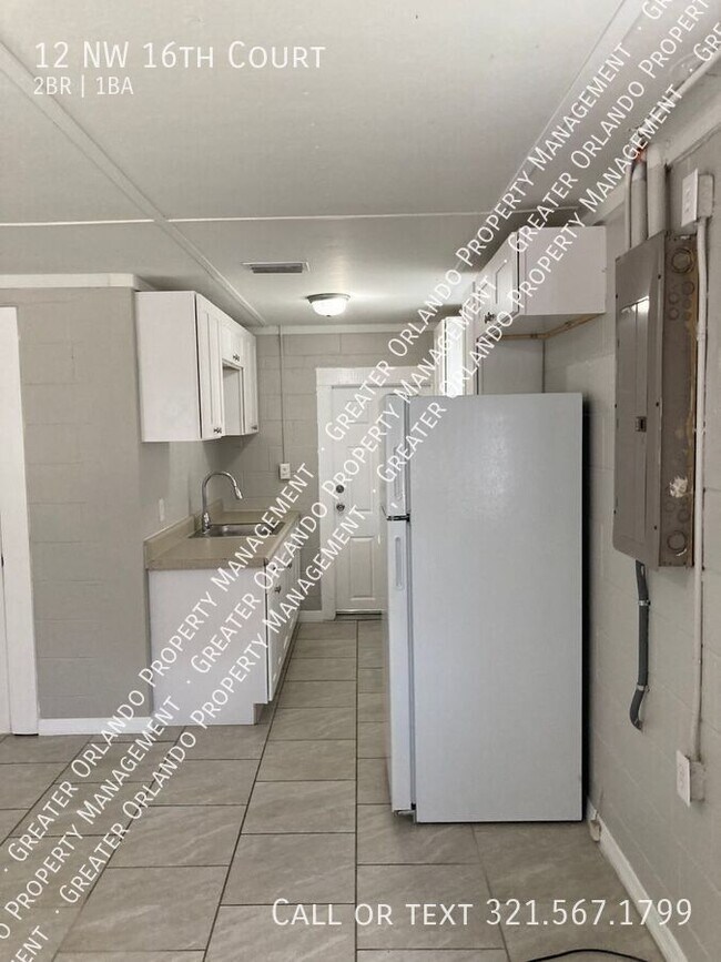 Building Photo - 12 NW 16th Ct