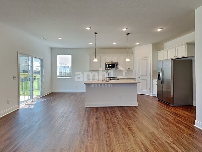 Foto del edificio - 8383 Merlin Dr