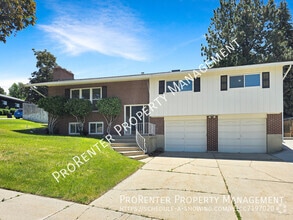 Building Photo - 1094 Beverly Way