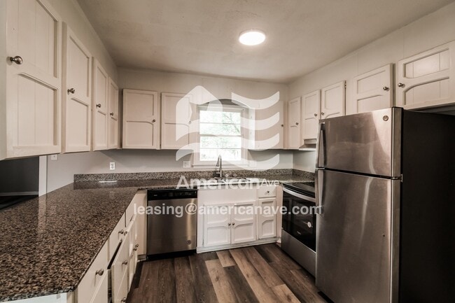 Building Photo - 103 Galahad Dr