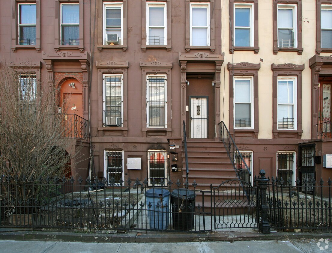 Foto del edificio - 804 Lafayette Ave