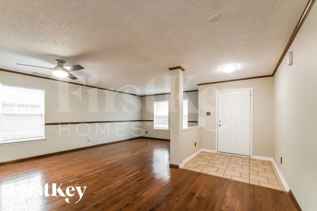 Foto del edificio - 19528 Windwood Pkwy