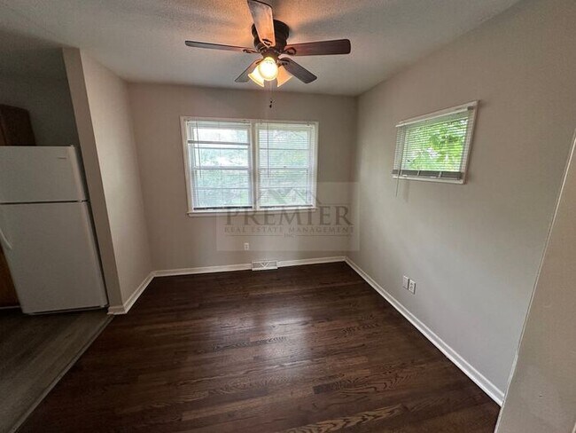 Foto del edificio - 7500 E 76th St