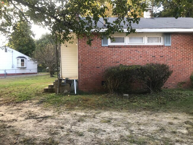 Foto del edificio - 604 E Highland Ave