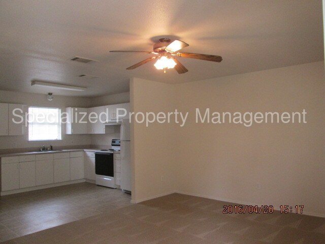 Building Photo - 13112 White Settlement Rd
