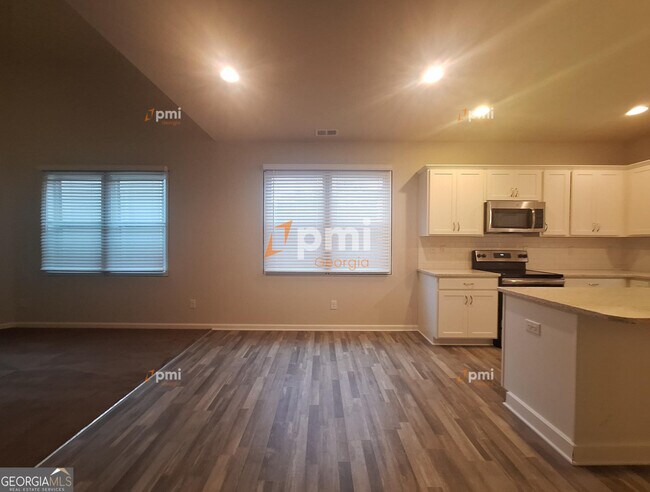 Foto del edificio - 3658 Madison St