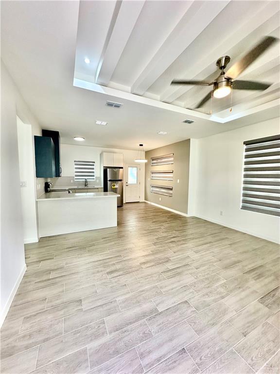Foto del edificio - 1600 N 24th St