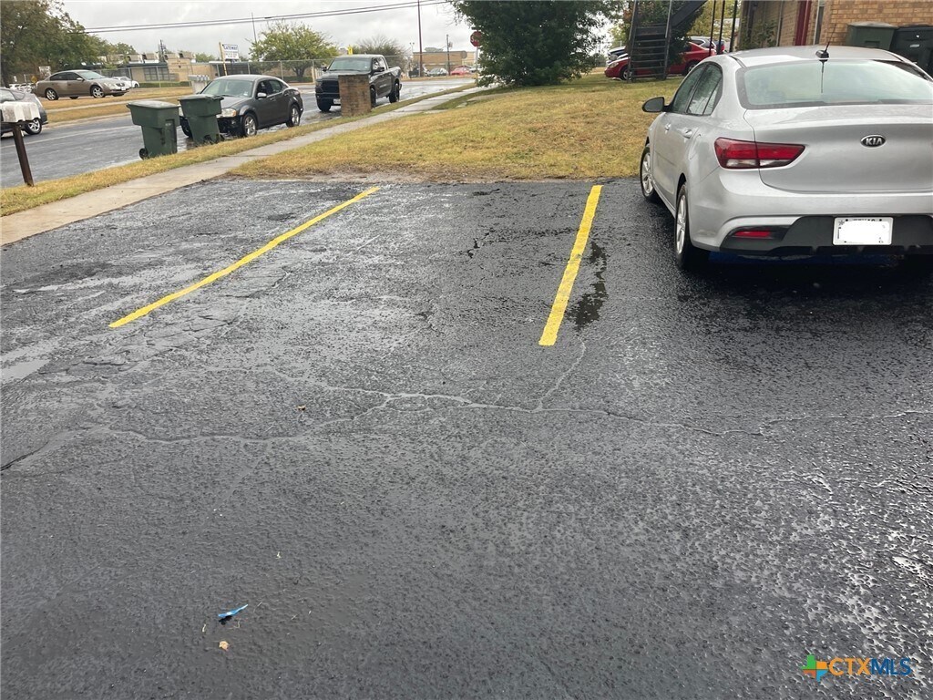 Building Photo - 1207 Charisse St