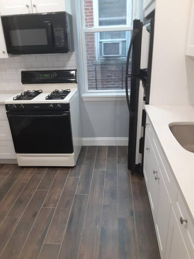 Foto principal - 53-50-5369 69th St