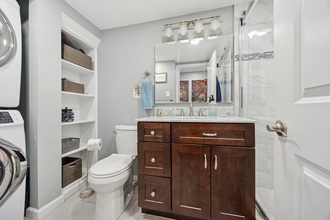 Foto del edificio - 2401 Pennsylvania Ave