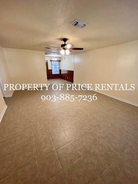 Área de estar - 622 Texas St