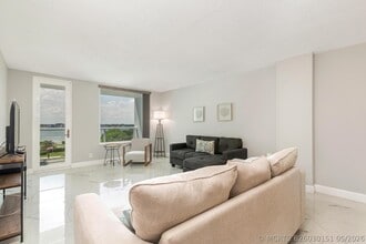 Building Photo - 3450 S Ocean Blvd