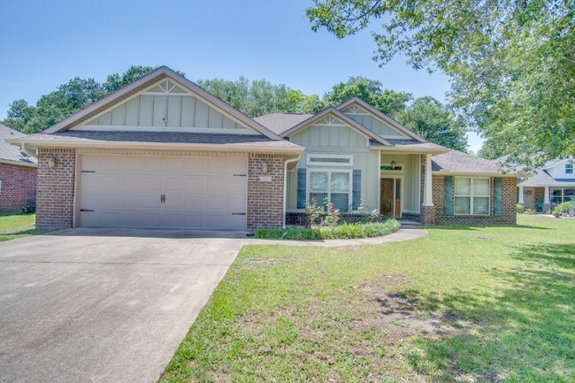 Building Photo - Beautiful 3BR/2.5BA Craftsman-Style Home i...