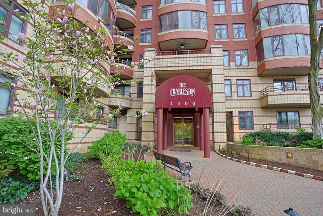 Building Photo - 2400 Clarendon Blvd