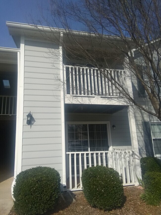 Foto del edificio - 5515 Hornaday Rd Unit H Greensboro, NC 27409