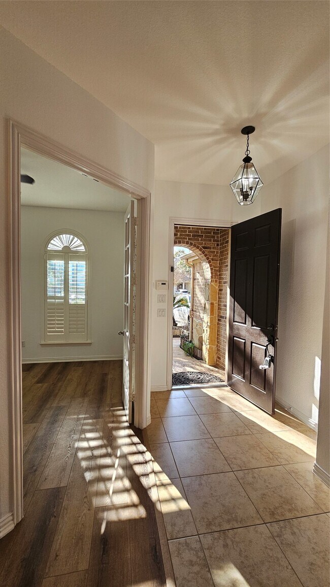 Foto del edificio - 5407 Moon Indigo Ln