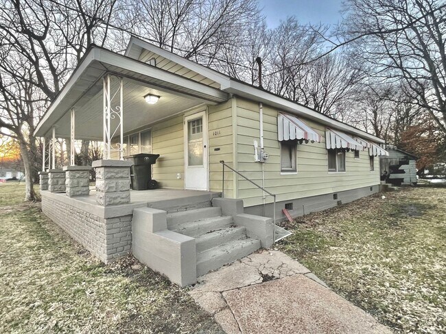 Foto del edificio - 2 Bed 1 Bath House in Paducah
