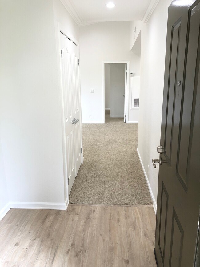 Building Photo - 25581 Indian Hill Ln