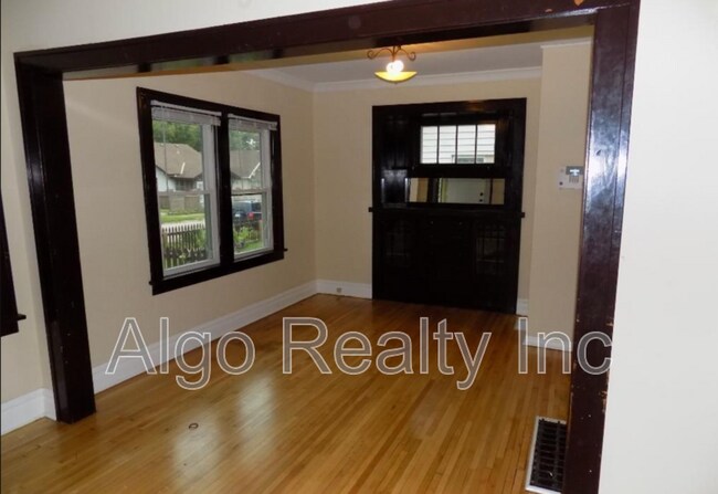 Foto del edificio - 3910 Emerson Ave N