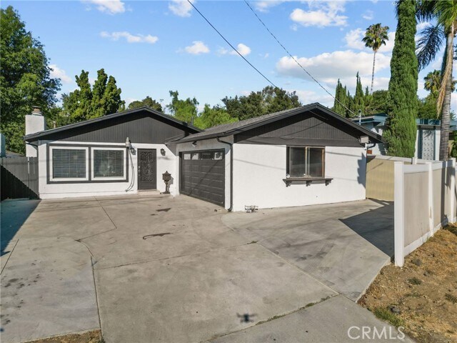 Foto del edificio - 4700 Topanga Canyon Blvd