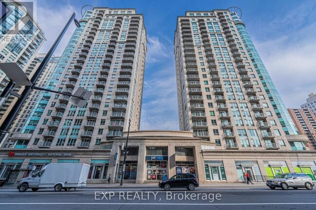 Building Photo - 1701-200-200 Rideau St