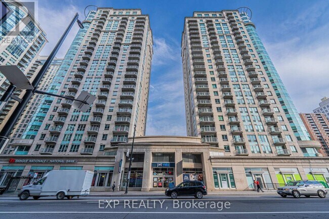 Photo du bâtiment - 1701-200-200 Rideau St