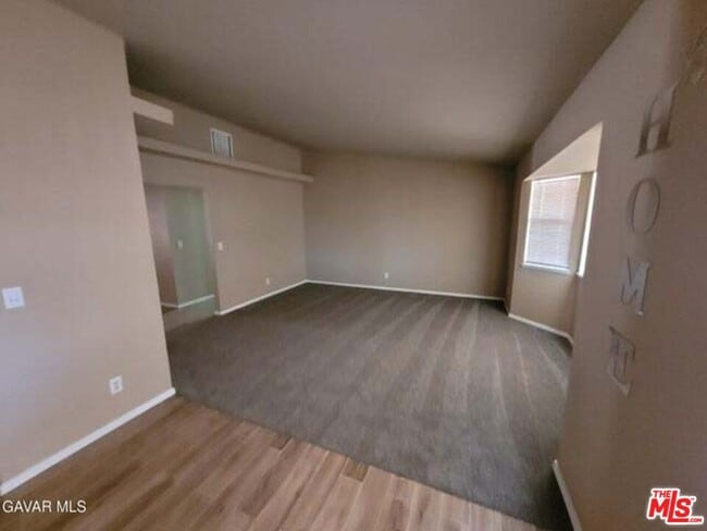Foto del edificio - 9825 Sally Ave