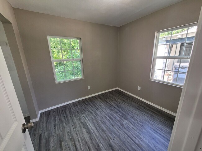 Foto del edificio - 4 bedroom House in OKC