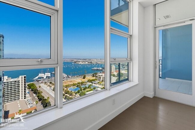 Building Photo - Modern 2Bdm 2Ba Condo with Stunning Bay Views in Savina Downtown San Diego!