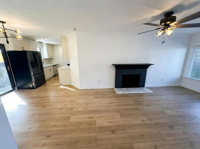 Foto del edificio - Charming 3-Bedroom Home in Hayward Hills