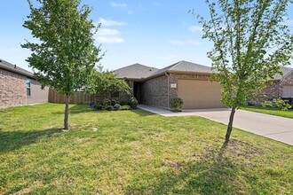 Building Photo - 1425 Waverley Dr