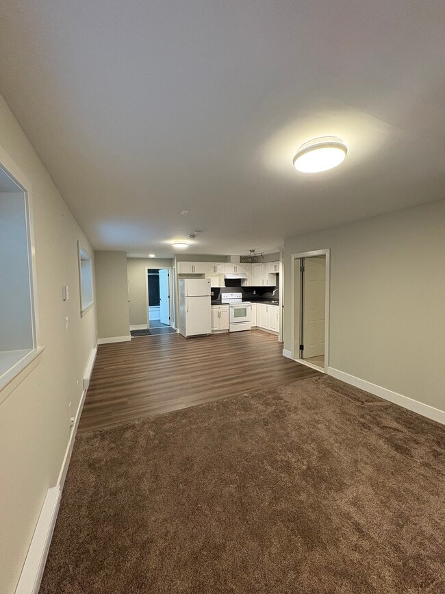 Building Photo - 7633 210 St